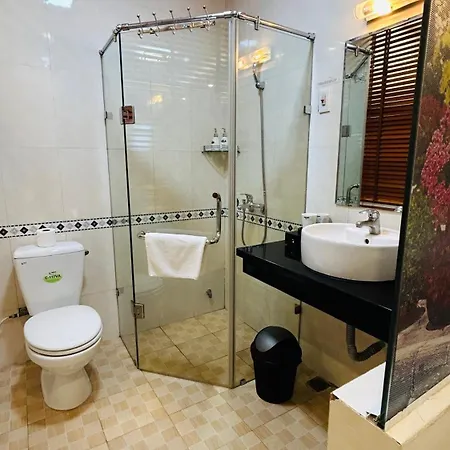 Mango Hotel - Ha Noi Railway Station Ханой Экстерьер фото