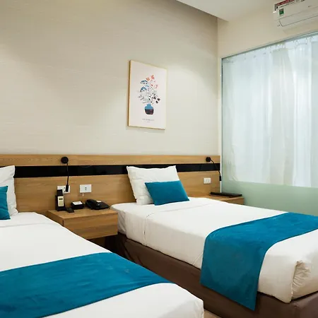 Mango Hotel - Ha Noi Railway Station Ханой Экстерьер фото